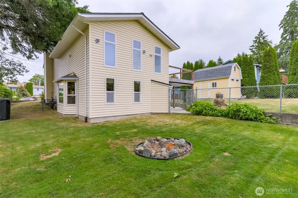 4992 31st Street NE Tacoma WA 98422