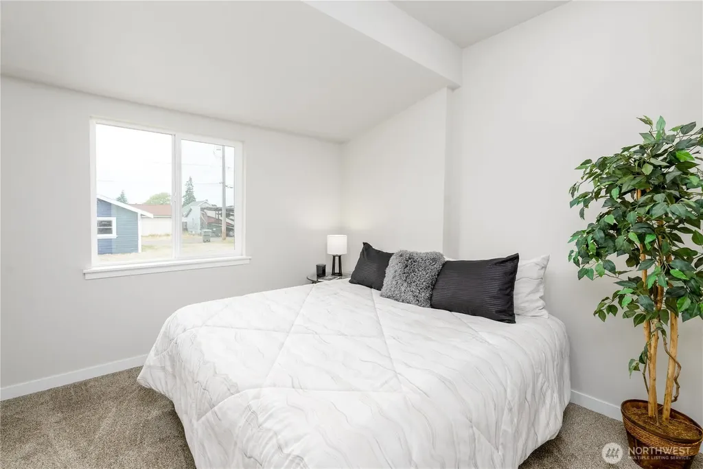 519 W 7th Street Port Angeles WA 98362