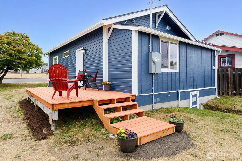 519 W 7th Street Port Angeles WA 98362