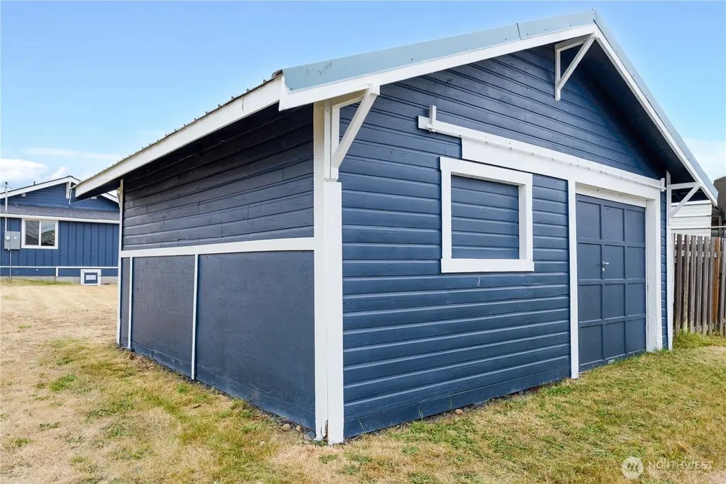 519 W 7th Street Port Angeles WA 98362