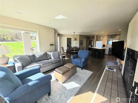 1 Beach 545-c Manson WA 98831