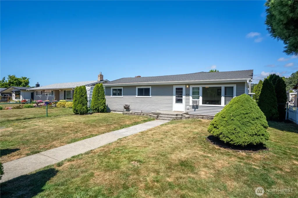 456 E Street Blaine WA 98230