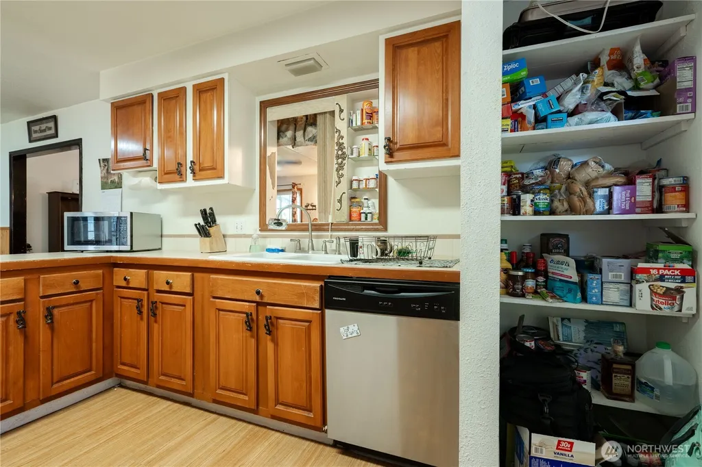 456 E Street Blaine WA 98230