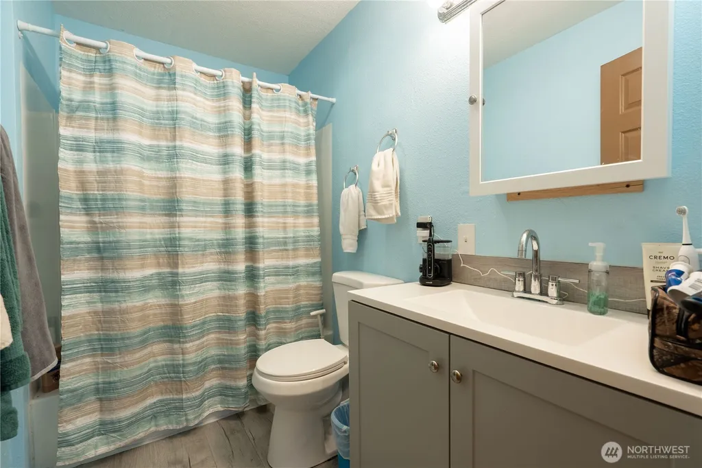 456 E Street Blaine WA 98230