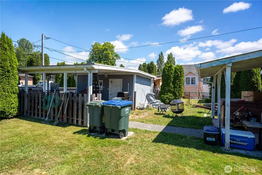 456 E Street Blaine WA 98230