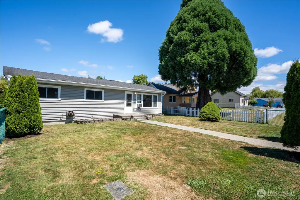 456 E Street Blaine WA 98230
