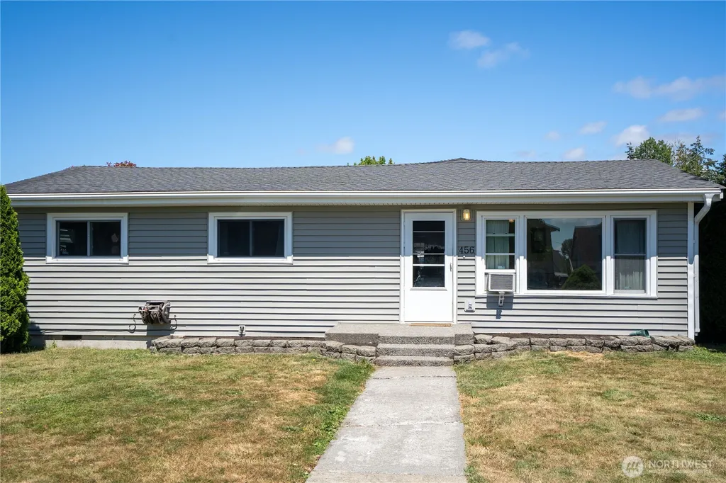 456 E Street Blaine WA 98230