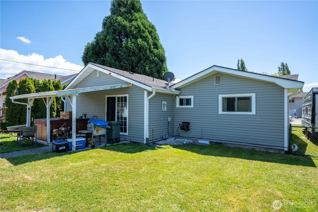 456 E Street Blaine WA 98230