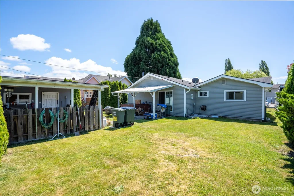 456 E Street Blaine WA 98230