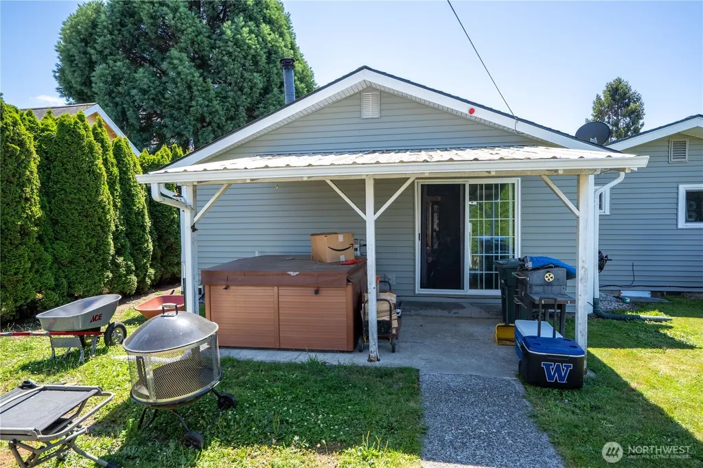 456 E Street Blaine WA 98230