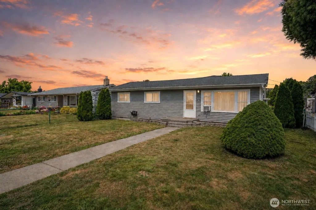 456 E Street Blaine WA 98230