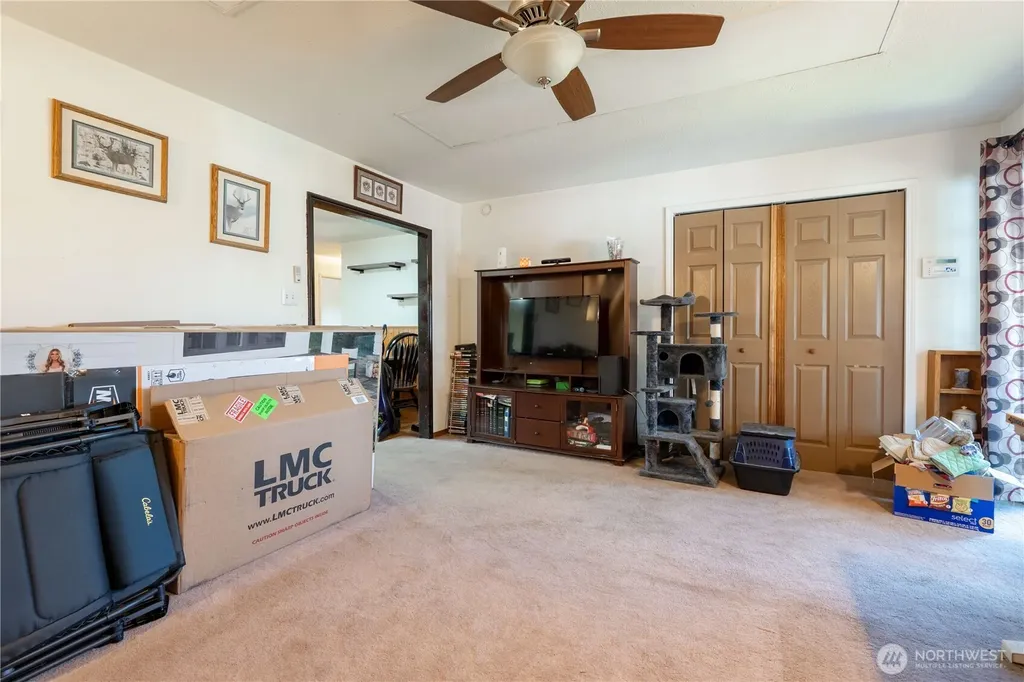 456 E Street Blaine WA 98230