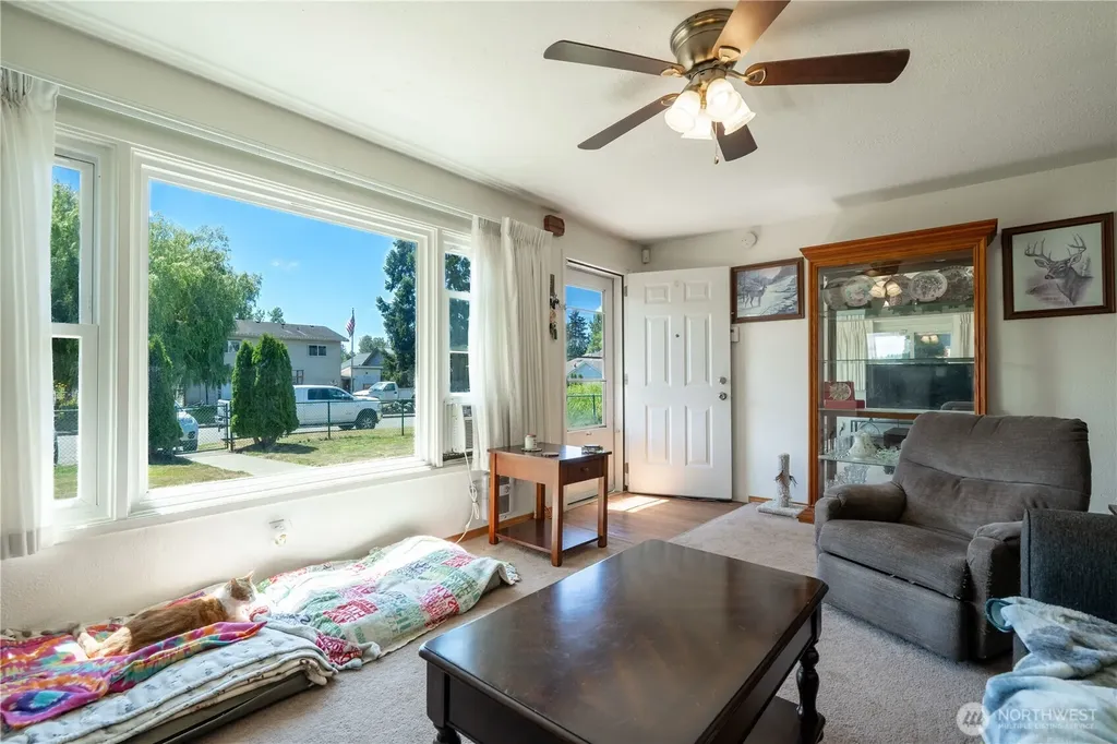 456 E Street Blaine WA 98230