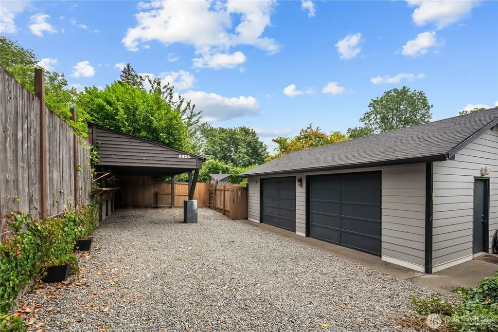 3924 S Pilgrim Street Seattle WA 98118