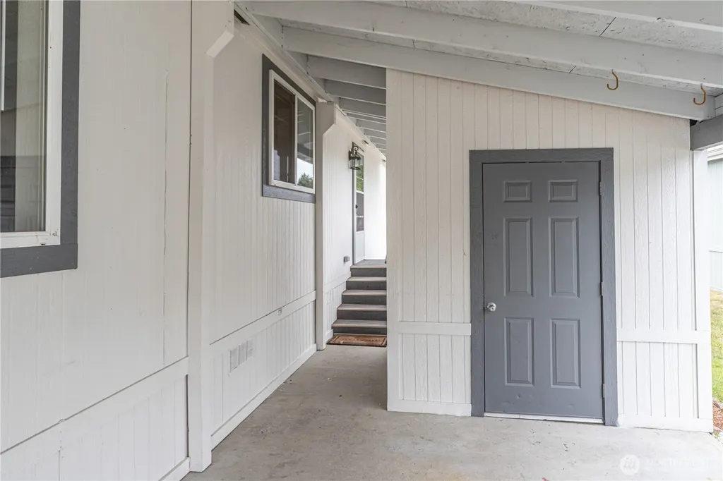 600 NE Saturn Lane Bremerton WA 98311