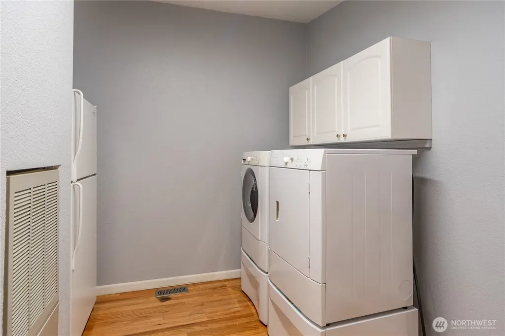 600 NE Saturn Lane Bremerton WA 98311