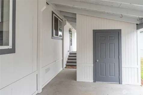 600 NE Saturn Lane Bremerton WA 98311