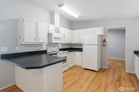 600 NE Saturn Lane Bremerton WA 98311