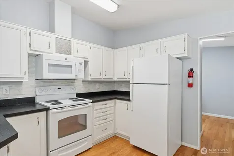 600 NE Saturn Lane Bremerton WA 98311