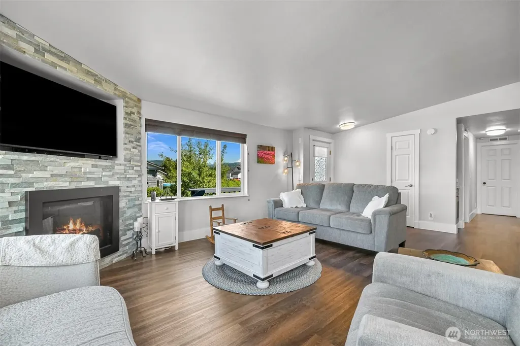 219 Mitchell Street Sumas WA 98295