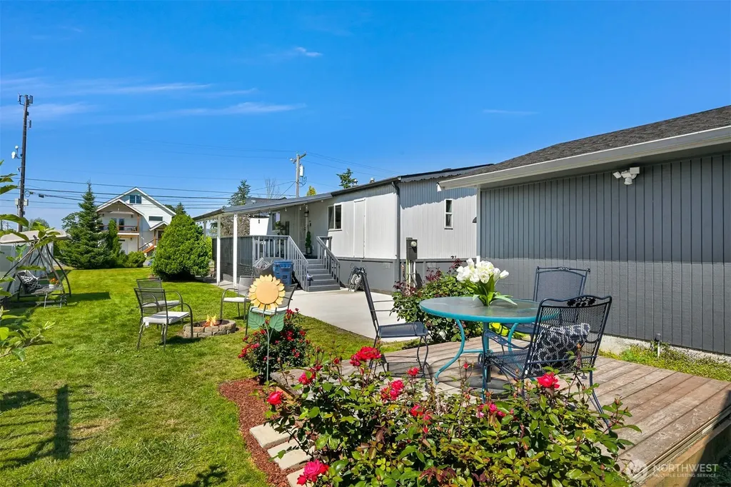 219 Mitchell Street Sumas WA 98295