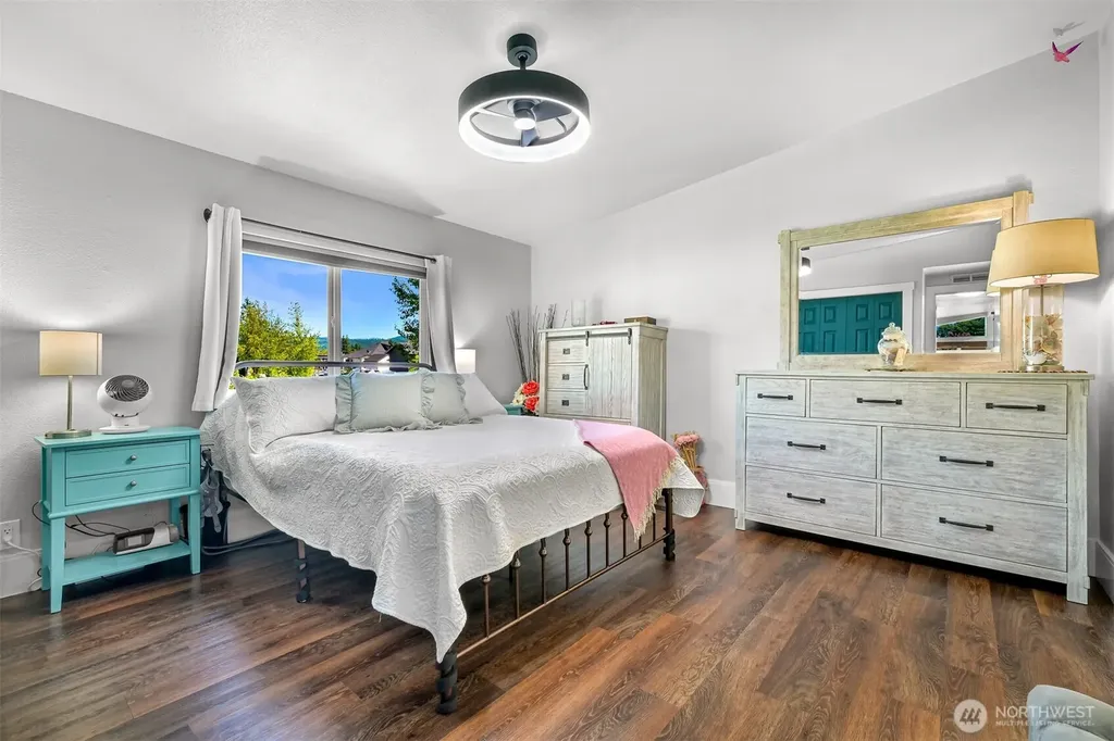 219 Mitchell Street Sumas WA 98295