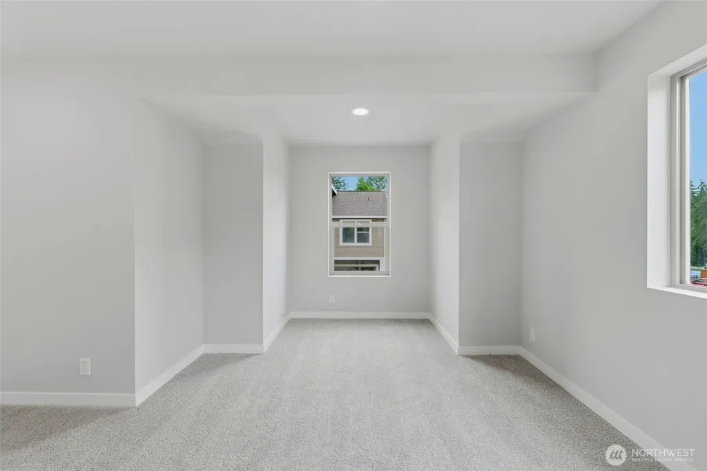 12502 SE 256th Place Kent WA 98030