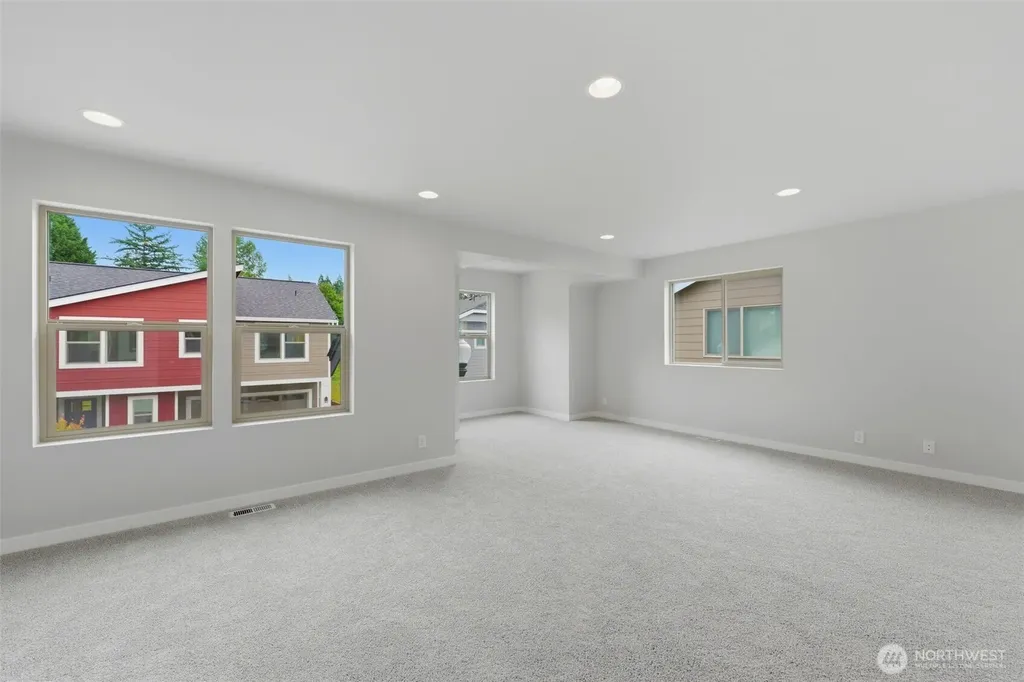 12502 SE 256th Place Kent WA 98030