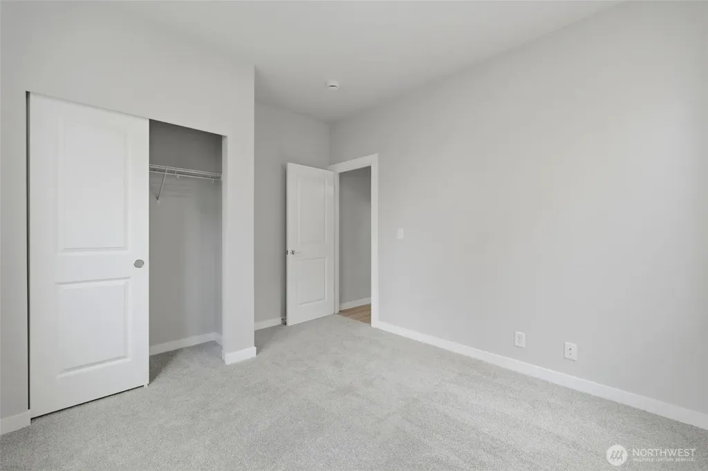 12502 SE 256th Place Kent WA 98030
