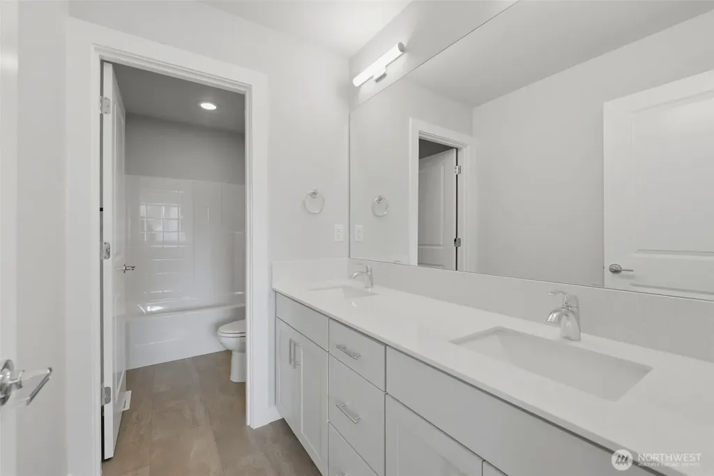 12502 SE 256th Place Kent WA 98030