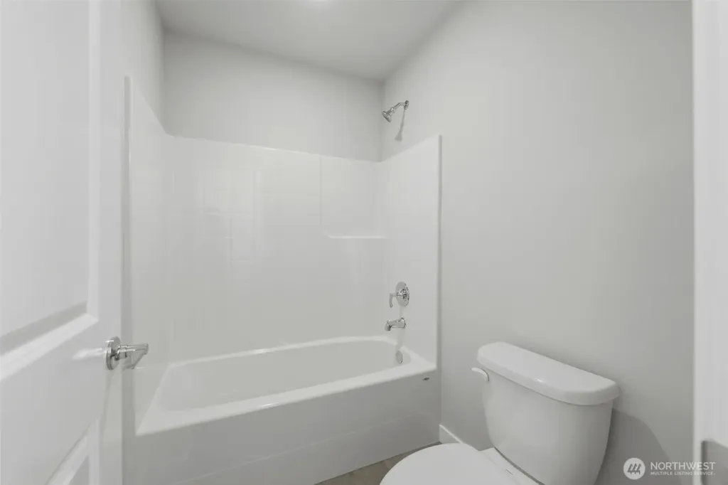 12502 SE 256th Place Kent WA 98030