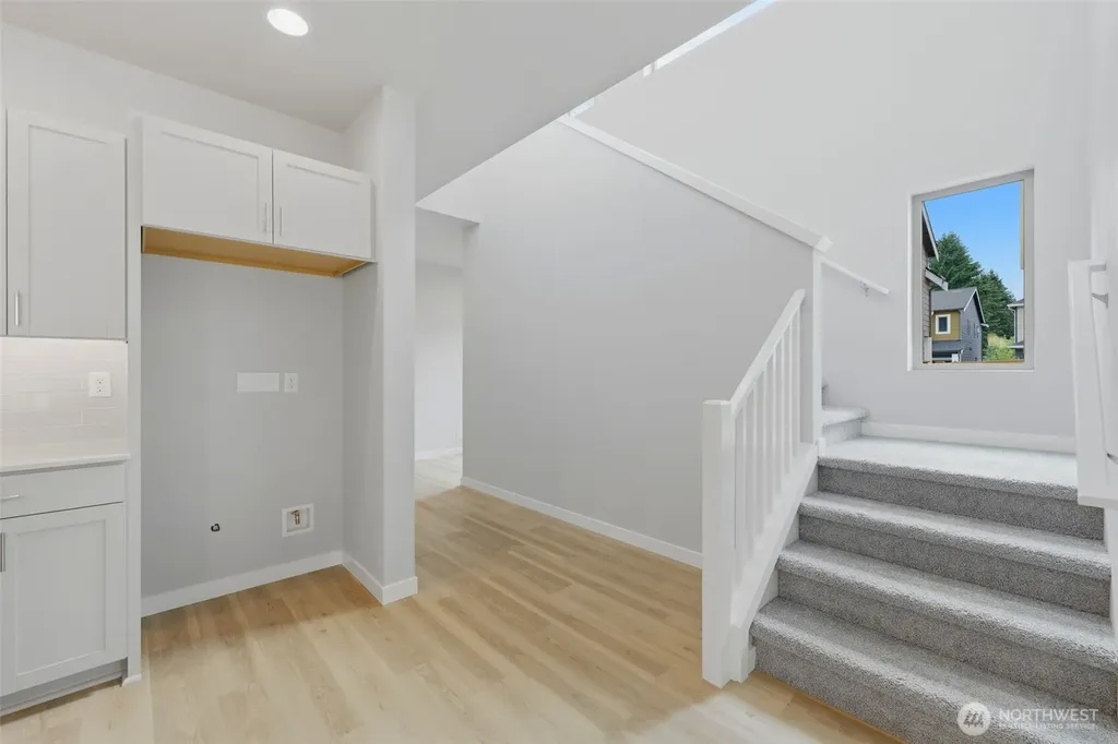 12502 SE 256th Place Kent WA 98030