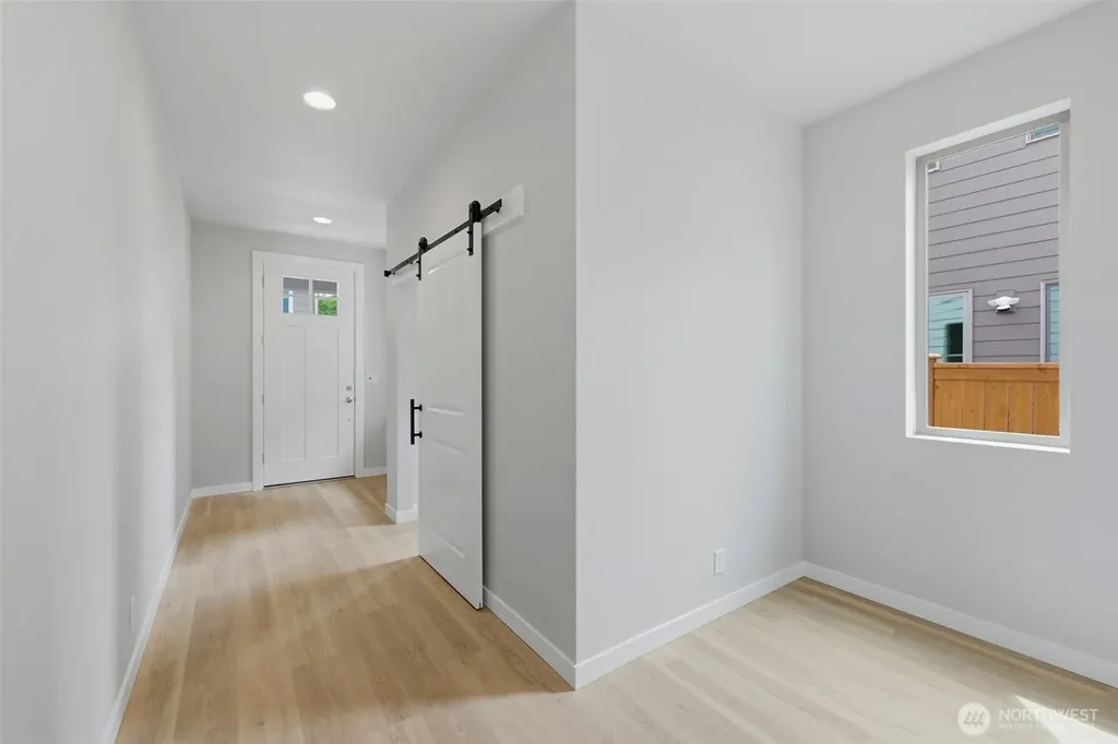12502 SE 256th Place Kent WA 98030