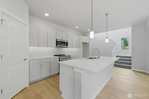 12502 SE 256th Place Kent WA 98030