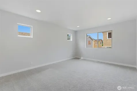 12502 SE 256th Place Kent WA 98030