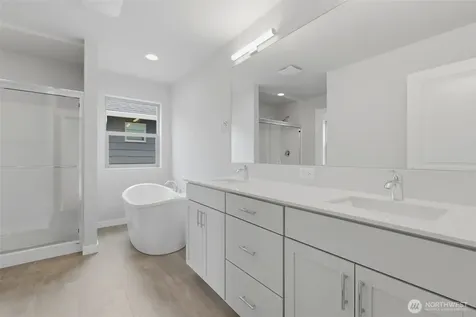12502 SE 256th Place Kent WA 98030