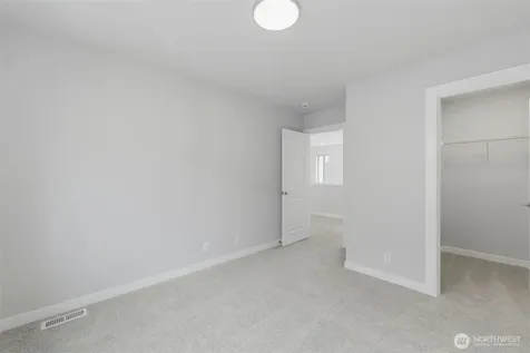 12502 SE 256th Place Kent WA 98030