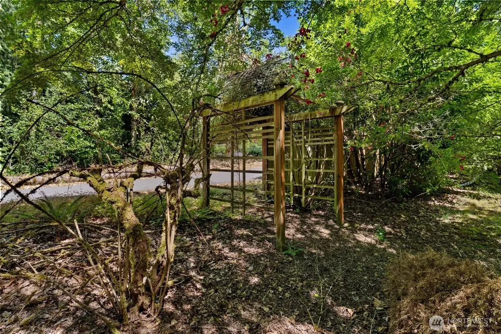 22783 SE 18th Street Sammamish WA 98075