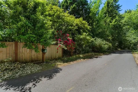 22783 SE 18th Street Sammamish WA 98075