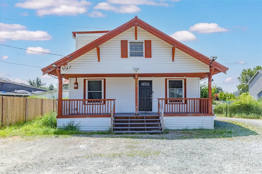 709 Celery Avenue Algona WA 98001