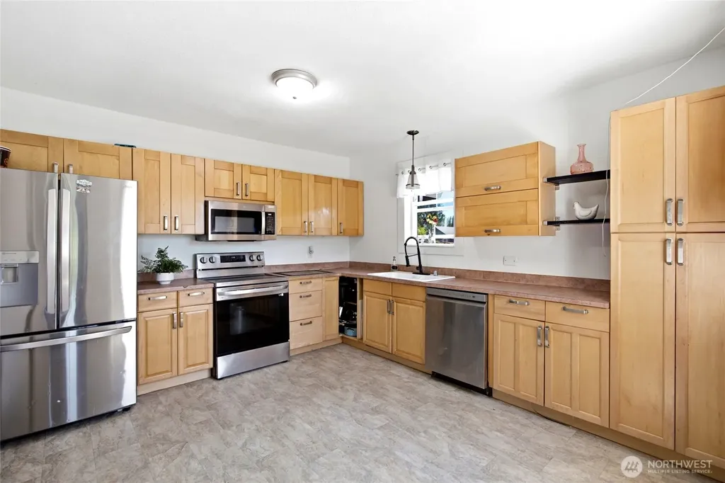 709 Celery Avenue Algona WA 98001