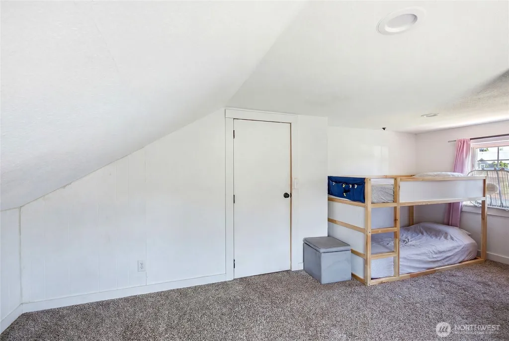 709 Celery Avenue Algona WA 98001