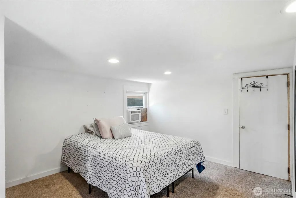 709 Celery Avenue Algona WA 98001