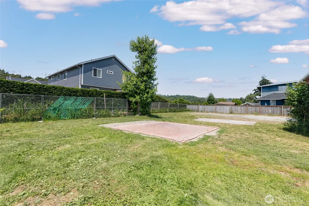 709 Celery Avenue Algona WA 98001