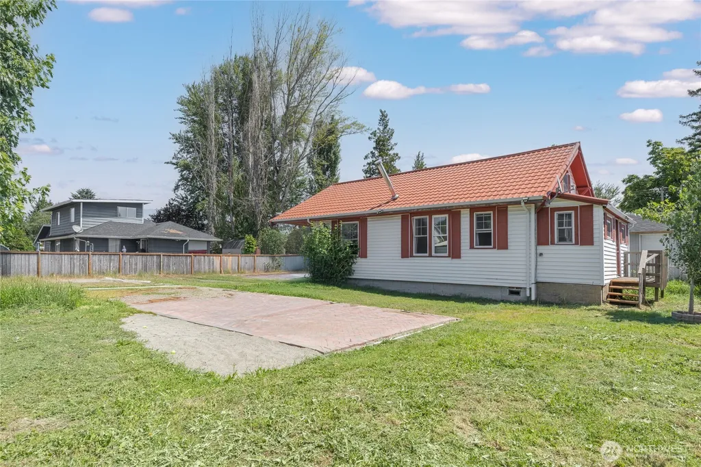 709 Celery Avenue Algona WA 98001