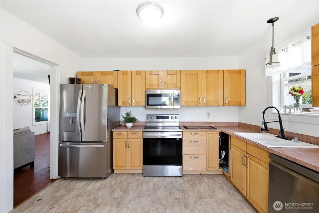 709 Celery Avenue Algona WA 98001