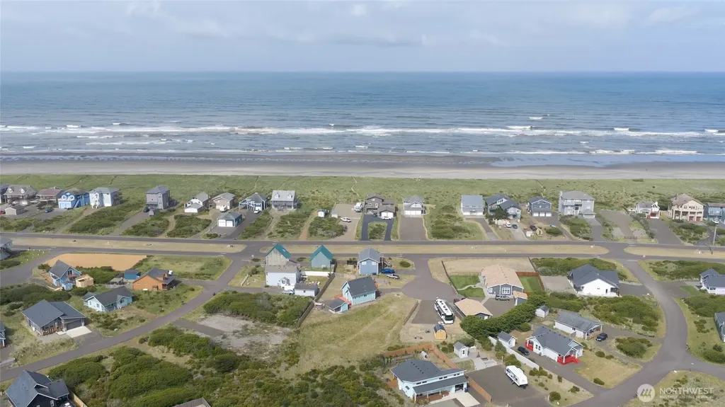 1242 Catalina Court SW Ocean Shores WA 98569