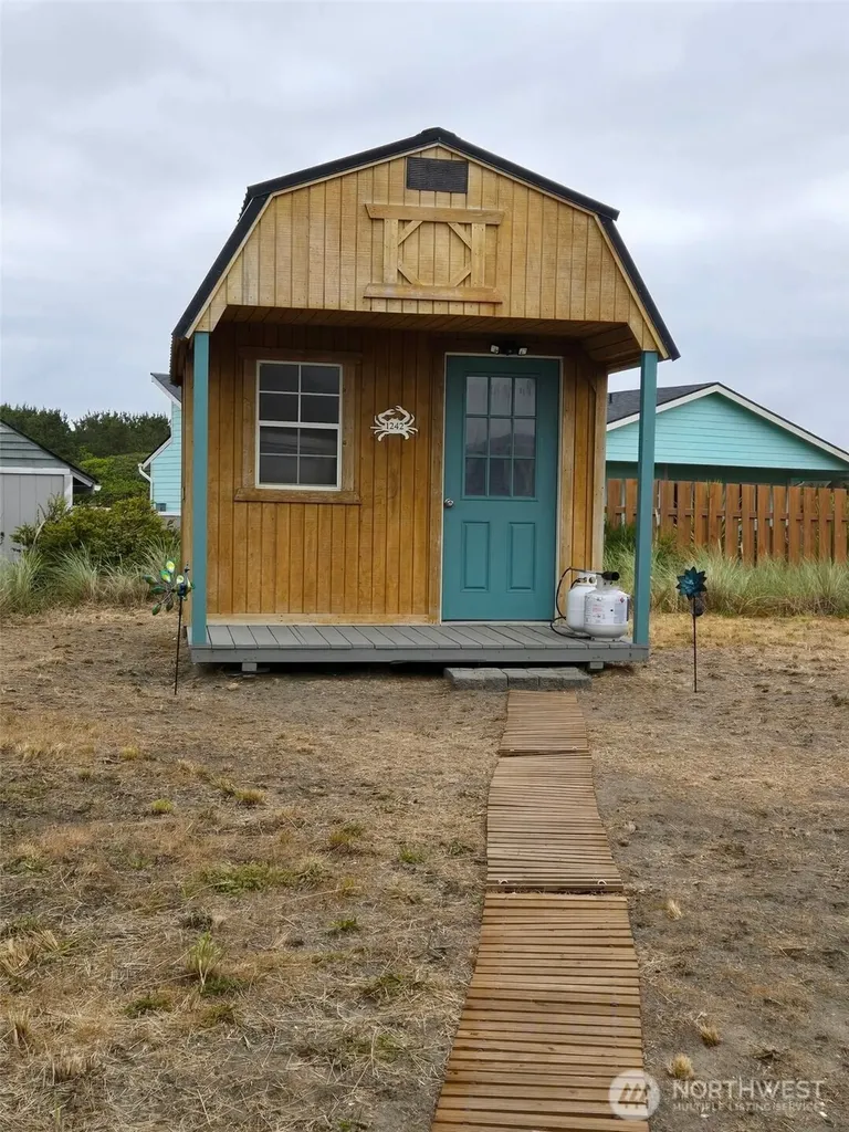 1242 Catalina Court SW Ocean Shores WA 98569