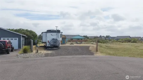 1242 Catalina Court SW Ocean Shores WA 98569