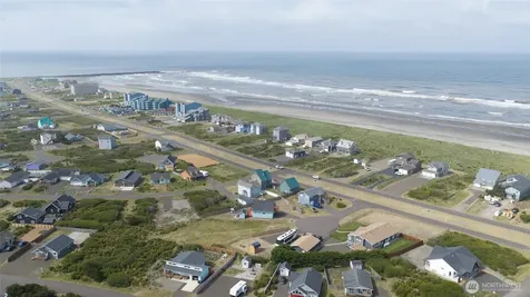 1242 Catalina Court SW Ocean Shores WA 98569